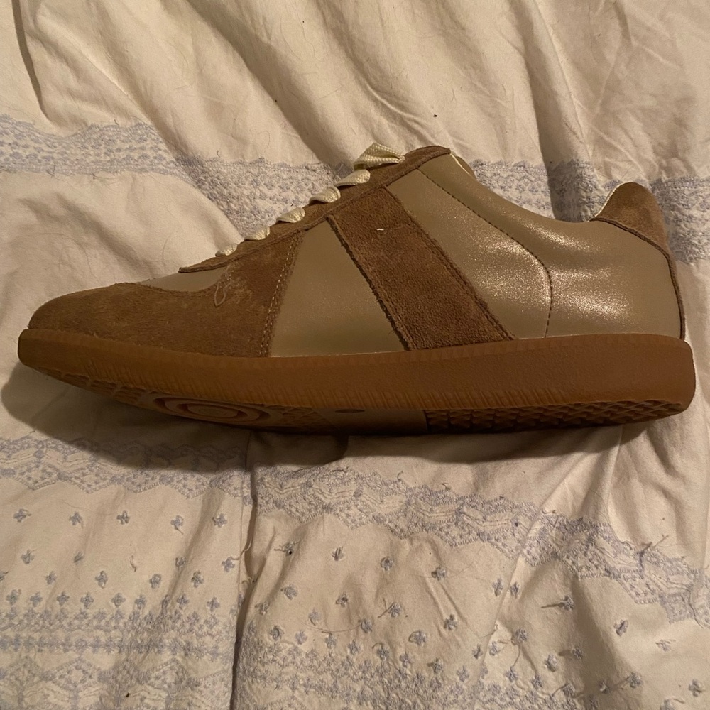 Maison Margiela Low Top Leather / Suede Sneakers - Picture 6 of 10